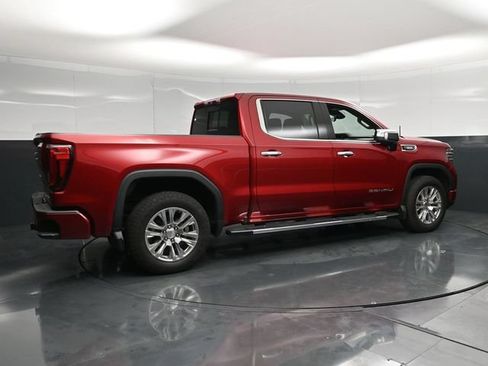 Used 2024 GMC Sierra 1500 Denali w/ Technology Package AWD/4WD image 2