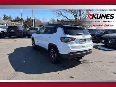 Used 2025 Jeep Compass Limited image 9