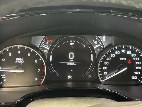 Certified 2019 Cadillac XT5 Platinum image 12