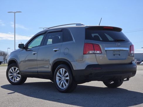 Used 2011 Kia Sorento EX image 12