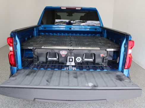 Used 2022 Chevrolet Silverado 1500 RST RWD image 9