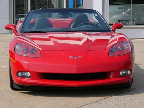 Used 2007 Chevrolet Corvette Convertible w/ Performance Package RWD image 2