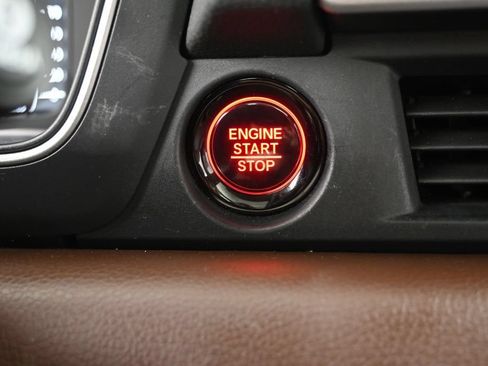 Used 2025 Honda Pilot Elite image 31