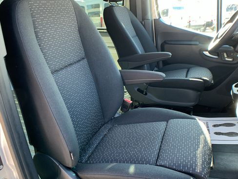 Used 2022 Mercedes-Benz Sprinter 2500 image 23