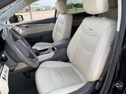 Used 2021 Cadillac XT5 Premium Luxury AWD/4WD image 28