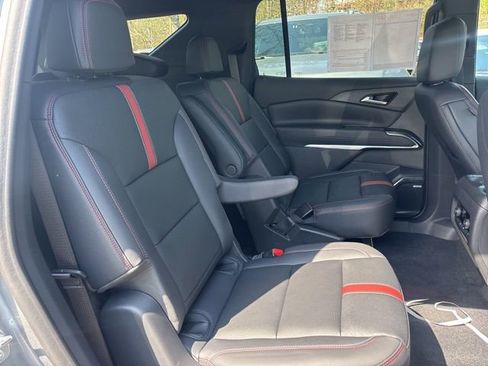 Used 2024 Chevrolet Traverse RS w/ LPO, Floor Liner Package image 19