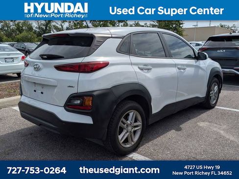 Used 2020 Hyundai Kona SE AWD/4WD image 2