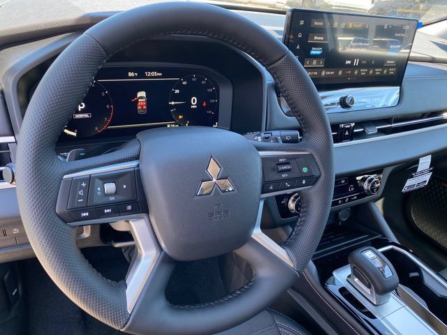 New 2026 Mitsubishi Outlander SE AWD/4WD image 12