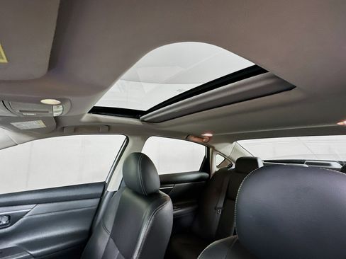 Used 2018 Nissan Altima 3.5 SL image 25