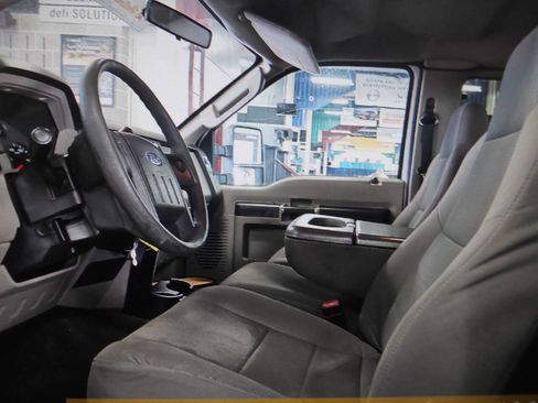 Used 2009 Ford F350 XLT AWD/4WD image 8