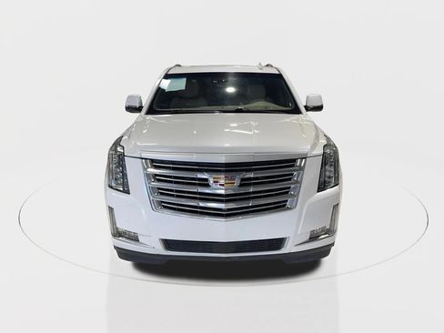 Used 2020 Cadillac Escalade ESV Platinum image 4