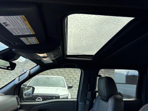 Used 2023 Nissan Frontier PRO-4X w/ Pro-4X Premium Package image 11