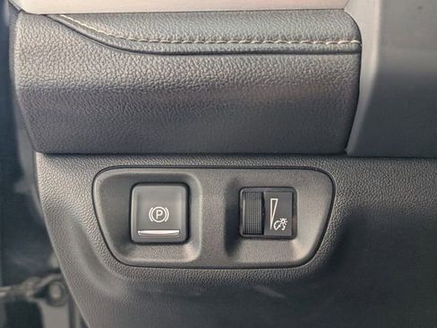 Used 2023 GMC Acadia SLE w/ Driver Convenience Package image 25