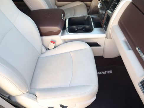 Used 2017 RAM 1500 Laramie w/ Convenience Group AWD/4WD image 51