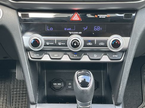 Used 2019 Hyundai Elantra Value Edition w/ Cargo Package FWD image 5