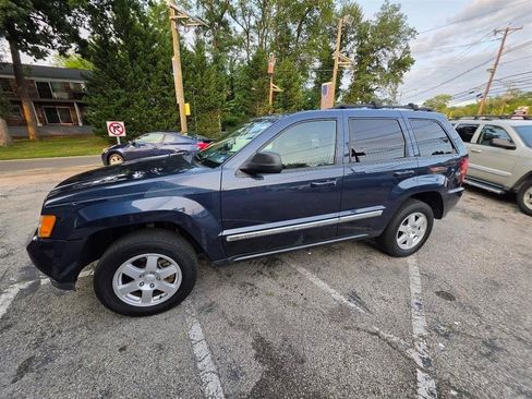 Used 2010 Jeep Grand Cherokee Laredo AWD/4WD image 3