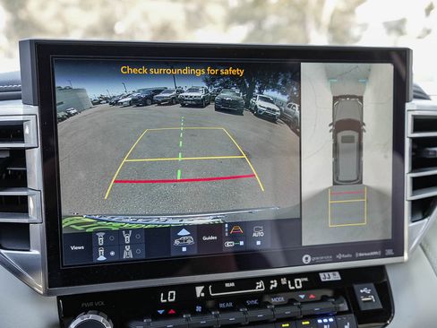 Used 2023 Toyota Sequoia Capstone AWD/4WD image 24