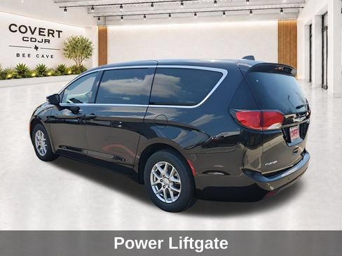New 2026 Chrysler Voyager LX FWD image 9