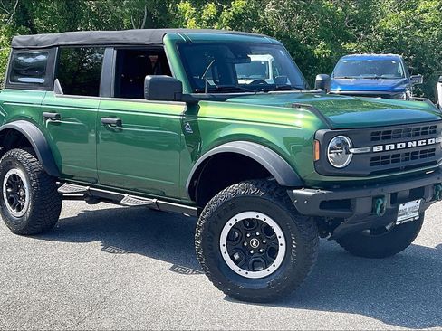 Used 2023 Ford Bronco Black Diamond w/ Sasquatch Package AWD/4WD image 1