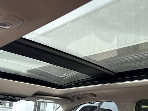 Used 2023 Nissan Rogue SV w/ SV Premium B Package image 12