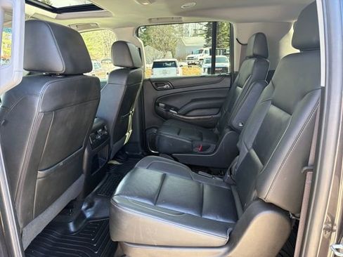 Used 2017 Chevrolet Suburban LT image 27