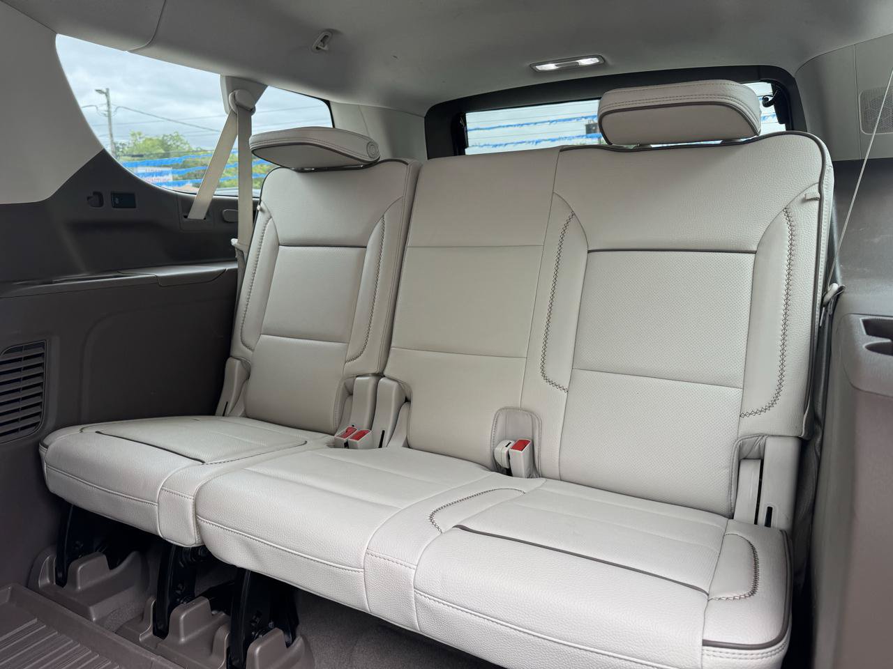 Used 2021 GMC Yukon XL Denali w/ Advanced Technology Package AWD/4WD image 17
