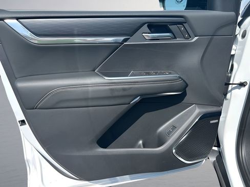 New 2026 GMC Acadia Elevation FWD image 25