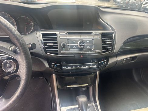 Used 2017 Honda Accord LX-S image 10