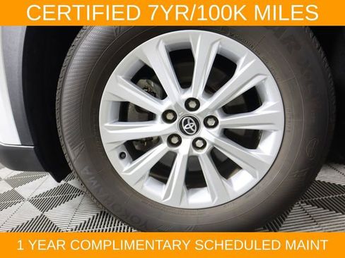 Used 2024 Toyota Grand Highlander AWD image 29