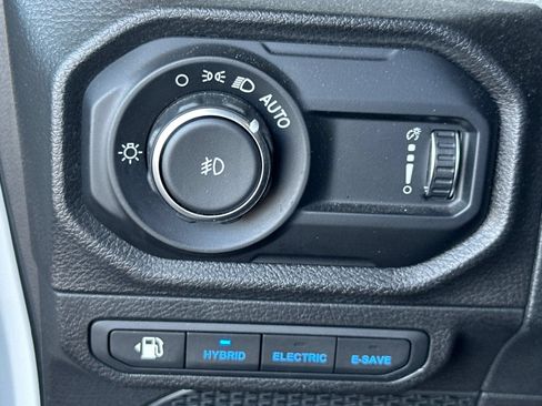 Used 2024 Jeep Wrangler Unlimited AWD/4WD image 37