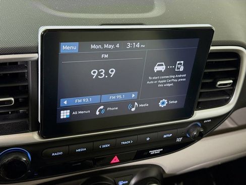 Certified 2023 Hyundai Venue SEL FWD image 7