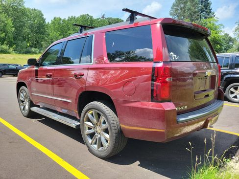 Used 2019 Chevrolet Tahoe LT w/ LT Signature Package AWD/4WD image 4