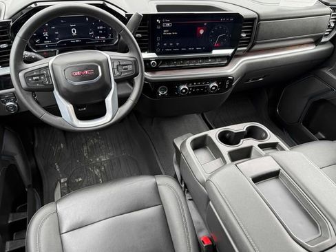 Used 2023 GMC Sierra 1500 SLT AWD/4WD image 2