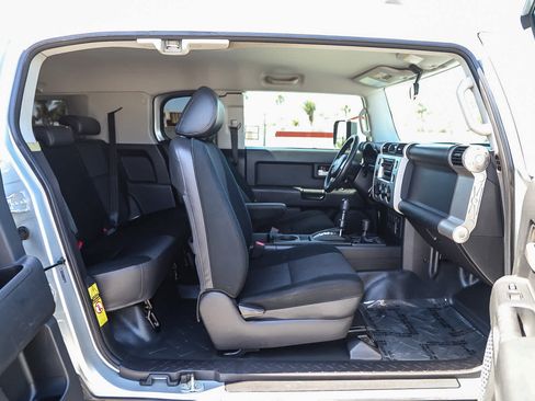 Used 2007 Toyota FJ Cruiser 4WD image 17