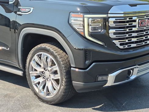 Used 2024 GMC Sierra 1500 Denali w/ Denali Reserve Package AWD/4WD image 9