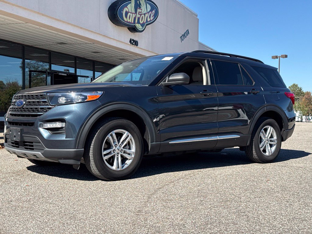 Used 2023 Ford Explorer XLT w/ Equipment Group 202A AWD/4WD image 7