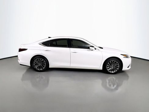 Certified 2024 Lexus ES 350 Ultra Luxury w/ Accessory Package (Z2) FWD image 4