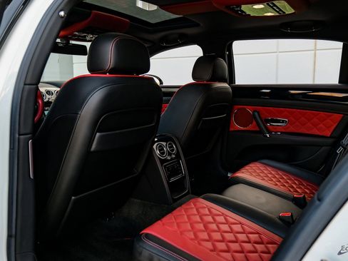 Used 2018 Bentley Flying Spur S V8 image 88