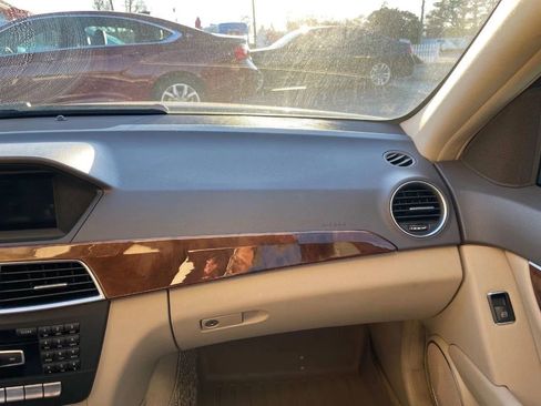 Used 2014 Mercedes-Benz C 250 Sedan w/ Premium 1 Package image 15