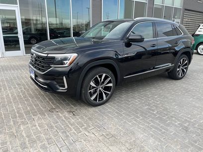 New 2025 Volkswagen Atlas Cross Sport SEL Premium R-Line