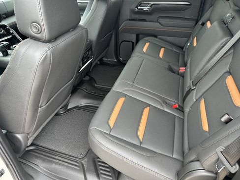 New 2026 GMC Sierra 1500 AT4 w/ AT4 Premium Package image 29