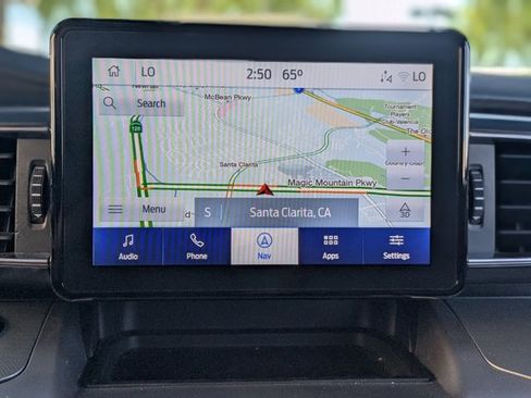 Used 2022 Ford Explorer XLT w/ Equipment Group 202A RWD image 13