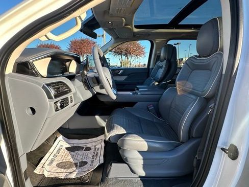Used 2021 Lincoln Navigator L Black Label w/ Cargo Convenience Package image 24