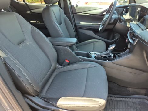 Used 2024 Buick Encore GX Preferred FWD image 23