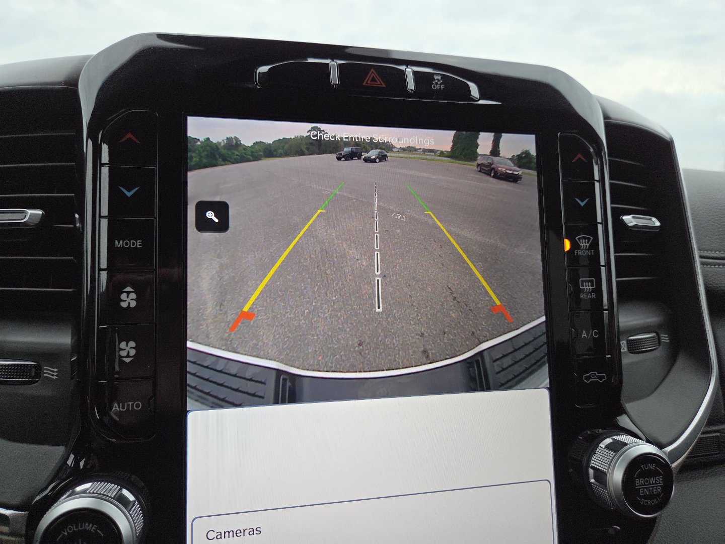 Used 2023 RAM 2500 Laramie AWD/4WD image 9