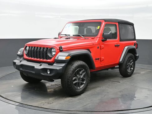 Used 2024 Jeep Wrangler Sport S image 2