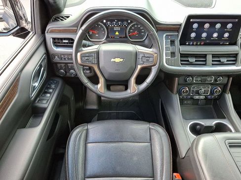 Used 2021 Chevrolet Suburban High Country w/ Premium Package image 13