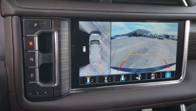 Certified 2021 GMC Yukon Denali w/ Denali Ultimate Package AWD/4WD image 17