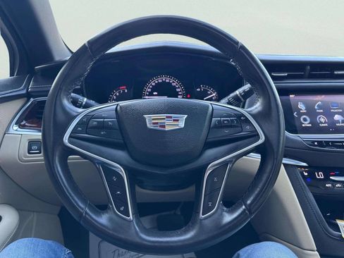Used 2017 Cadillac XT5 Premium Luxury w/ Driver Assist Package FWD image 25