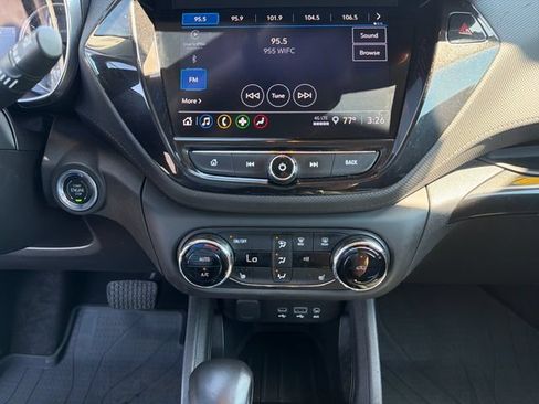 Used 2022 Chevrolet TrailBlazer LT w/ Sun and Liftgate Package AWD/4WD image 22